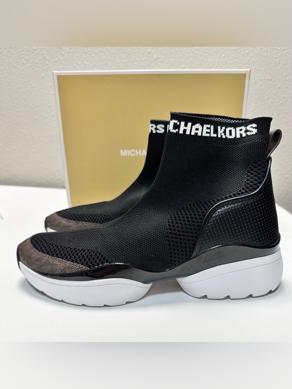 Michael Kors Black White Logo Knit Textile Mid Top Slip-On Women’s Sneakers 8M